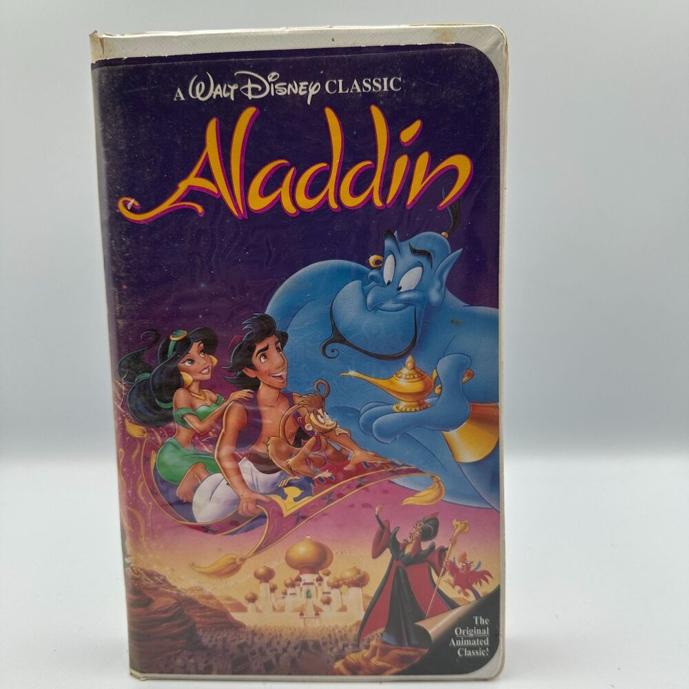 Aladdin VHS Walt Disney Classics 1993 Animated Movie Robin Williams